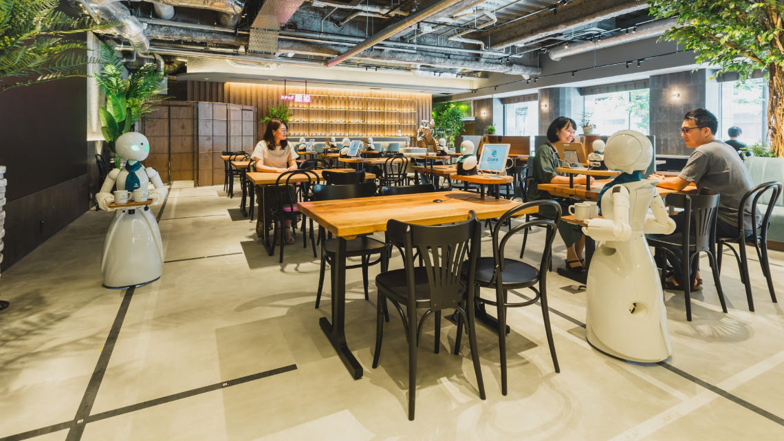 Cafe tables