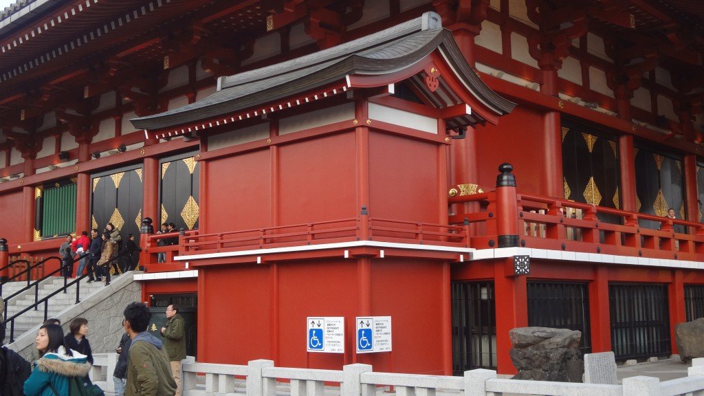 Elevator at Sensoji temple