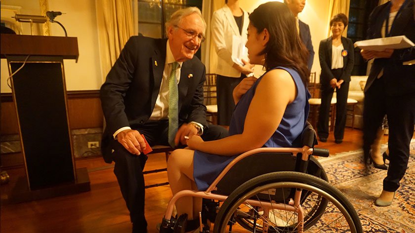 ADA Pioneer Senator Tomas Harkin visits U.S. Embassy in Tokyo