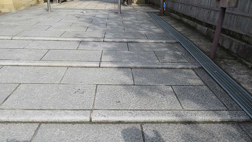 Small steps into Kenninji Temple