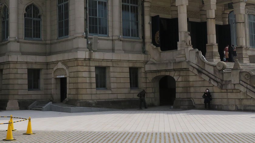 Tsukiji Honganji Temple main hall wheelchair entrance