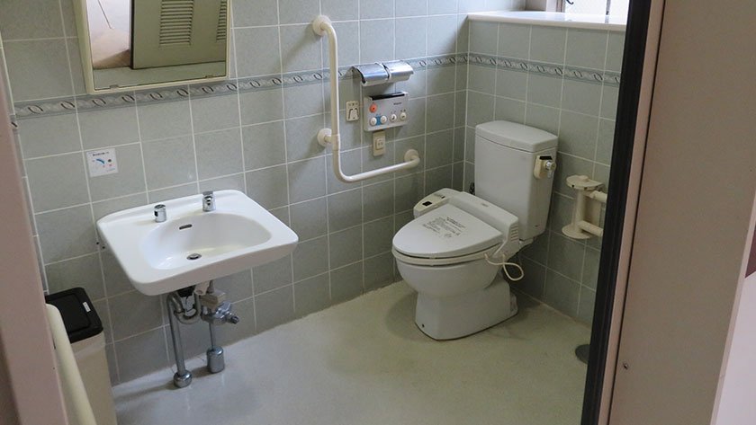 Tsukiji Honganji Temple accessible toilet