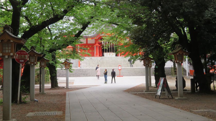Hanazono Shrine grounds