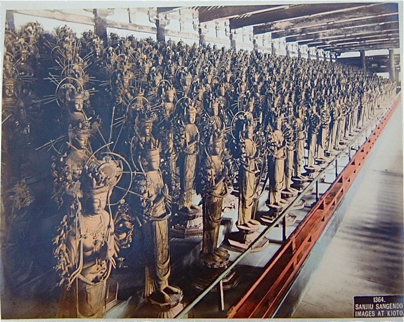 Picture of the interior of Sanjusangendo from the 1890s