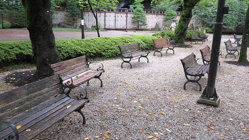 Benches around the back of Yasukuni Shrine 