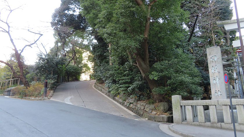 Road to Hie Shrine side entrance