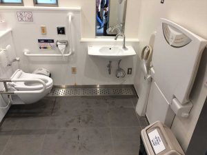 meiji jingu toilet3 300x225