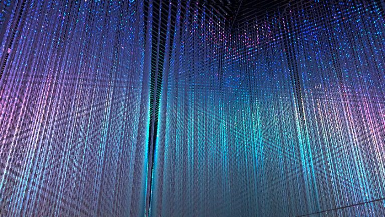 teamlab boarderless led 768x432