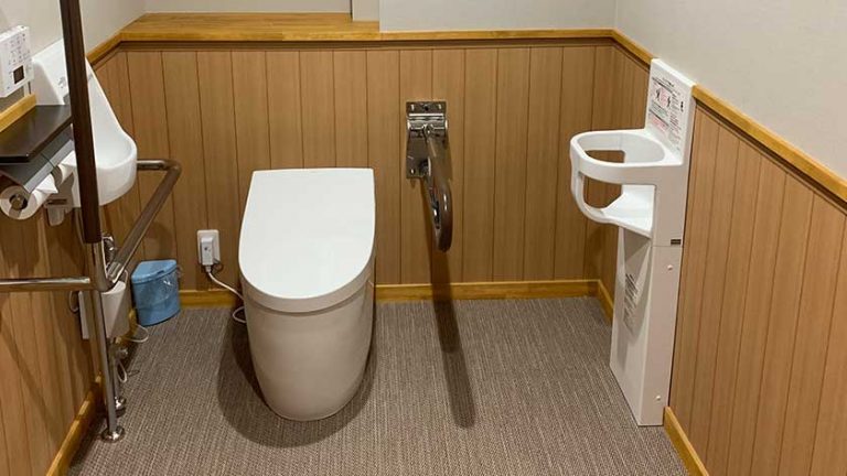 kozeniya dining toilet 1 768x432