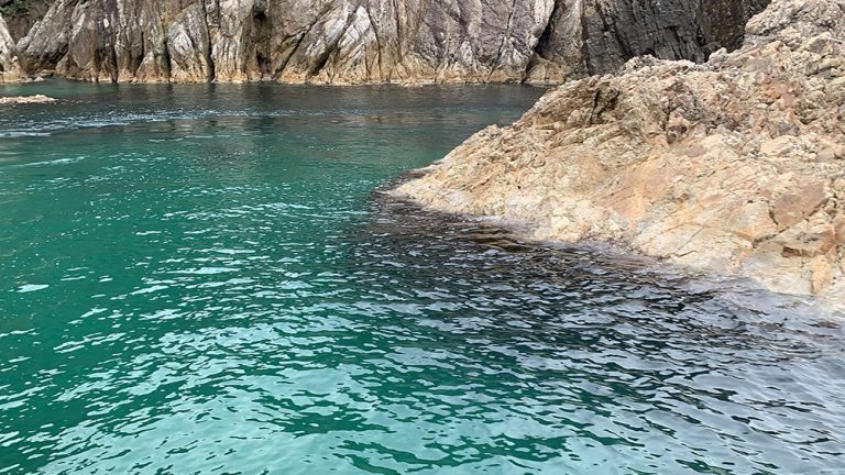 uradome coast island cruise clear waters 768x432