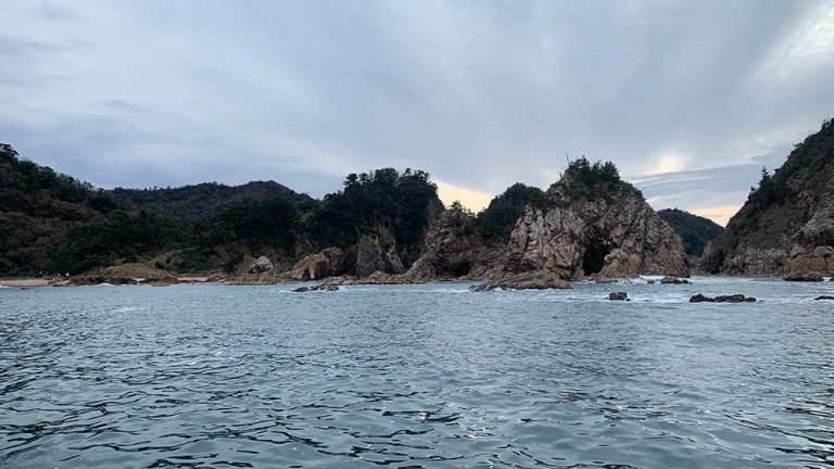 uradome coast island cruise rocky coast 768x432