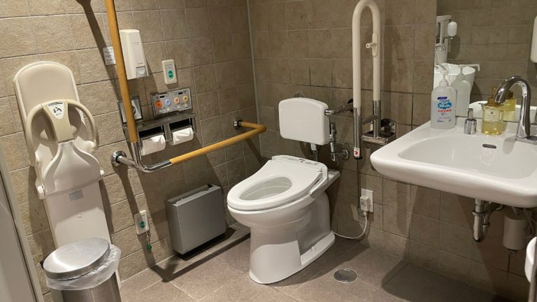 senagajima lobby toilet1 768x432