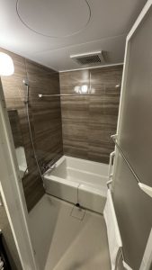 Two bedroom Japanese Suite main powder room b 169x300