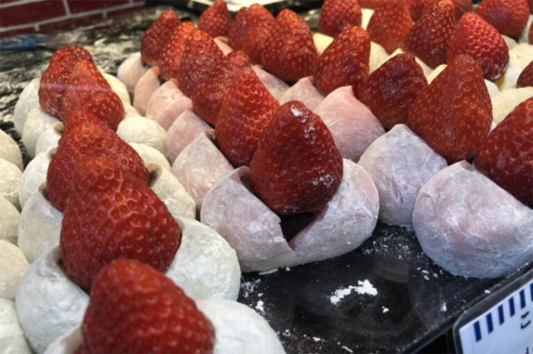Tsukiji daifuku 768x511