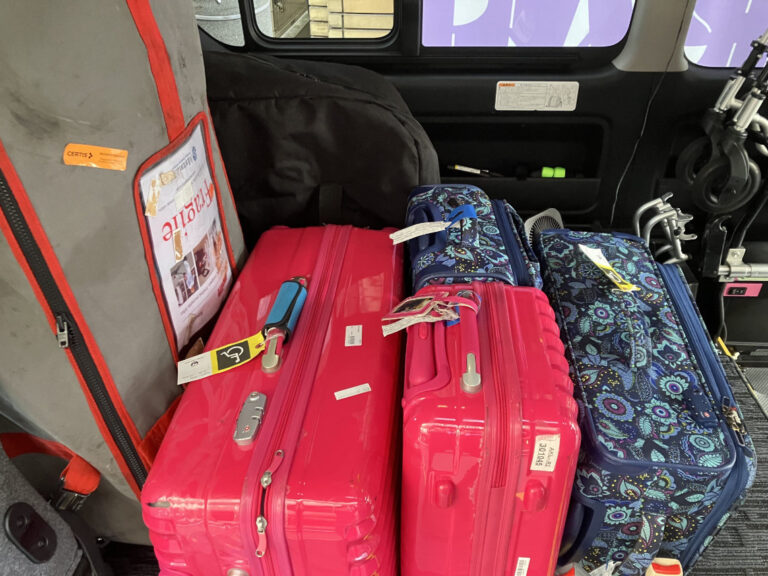 Room Interior 2 768x576